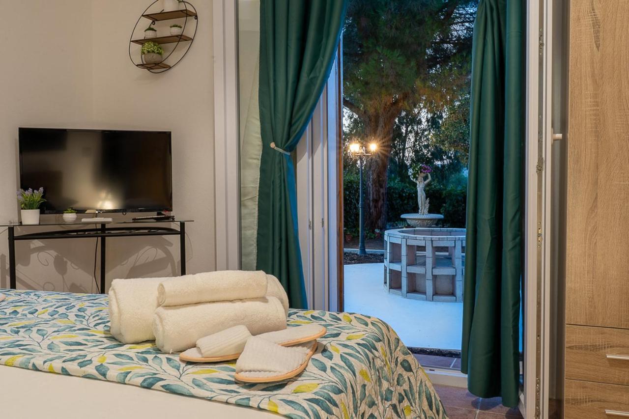 Casa Lachesi Caccamo エクステリア 写真