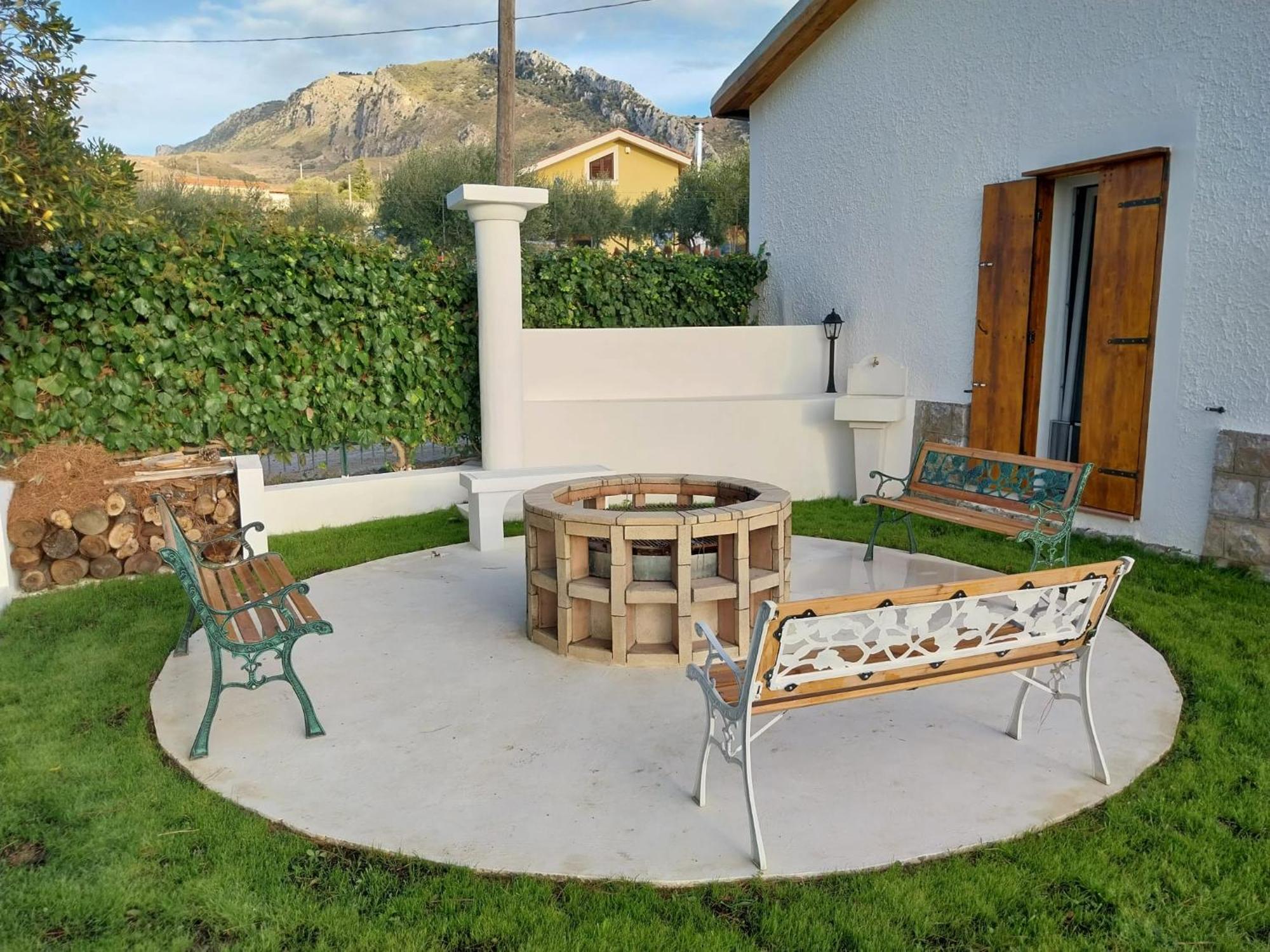 Casa Lachesi Caccamo エクステリア 写真