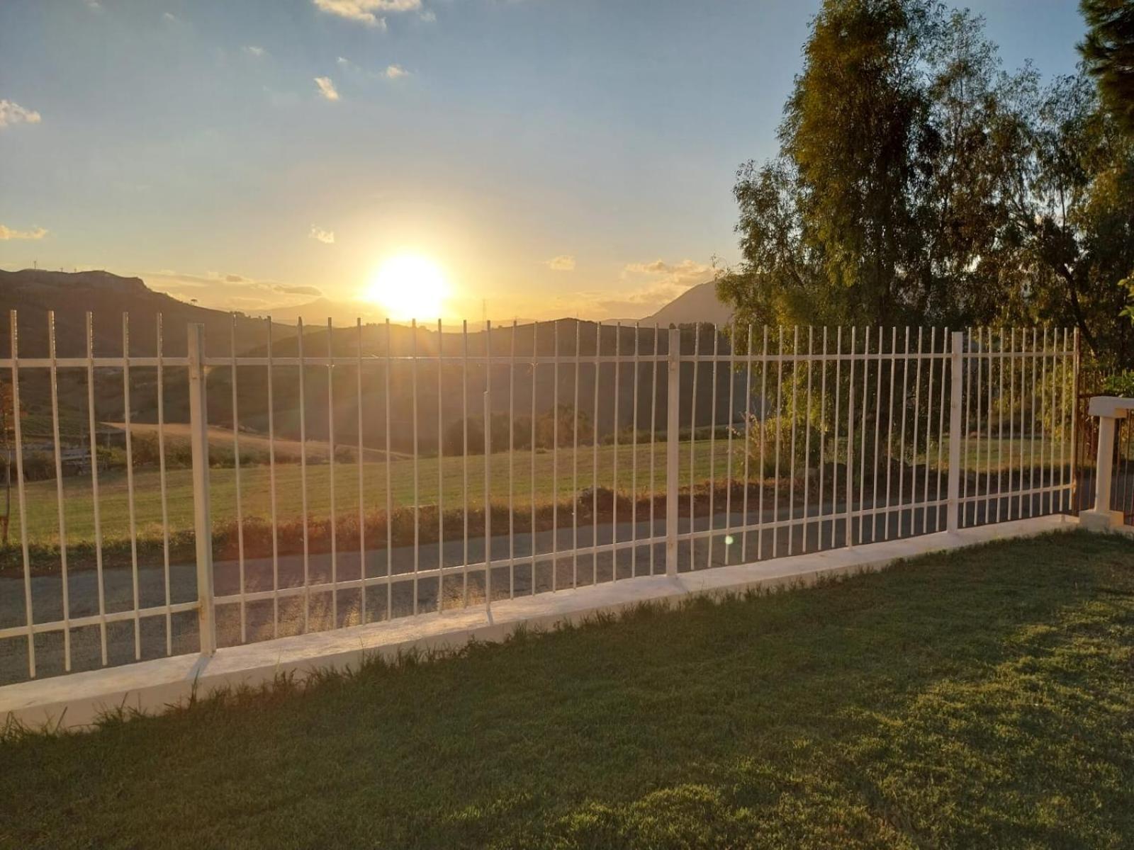 Casa Lachesi Caccamo エクステリア 写真